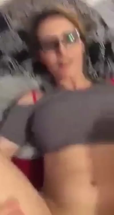 wFjK5VGn9aGSW4UG.mp4