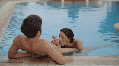 Q3eacJSleEXE5ZjS.gif