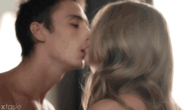m6MJ3EEJDrlJBUXF.gif